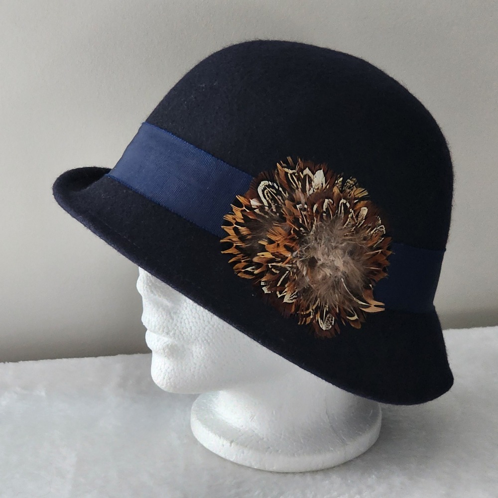 Jessica‎ Wool Cloche Hat Womens One Size Navy Blue Feather Accent Vintage Style